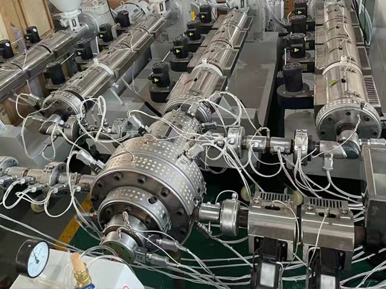 energy-efficient PPR pipe manufacturing machine