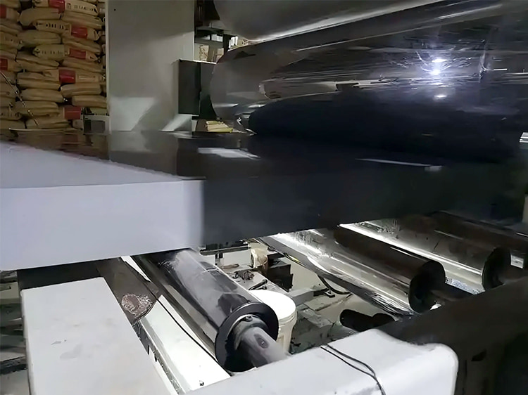 factors to consider when choosing a thick plate extrusion line