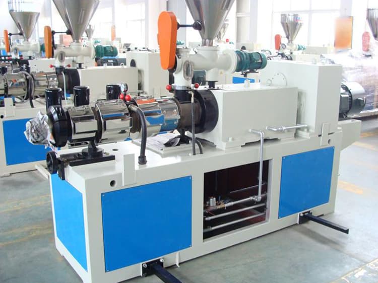 how single screw extruder works in plastic compounding