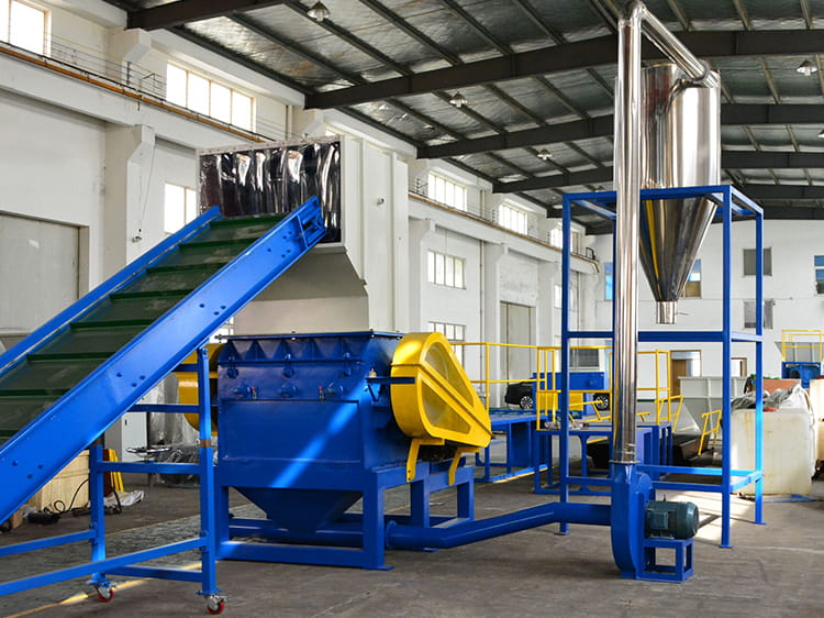 what to consider when choosing a plastic crusher